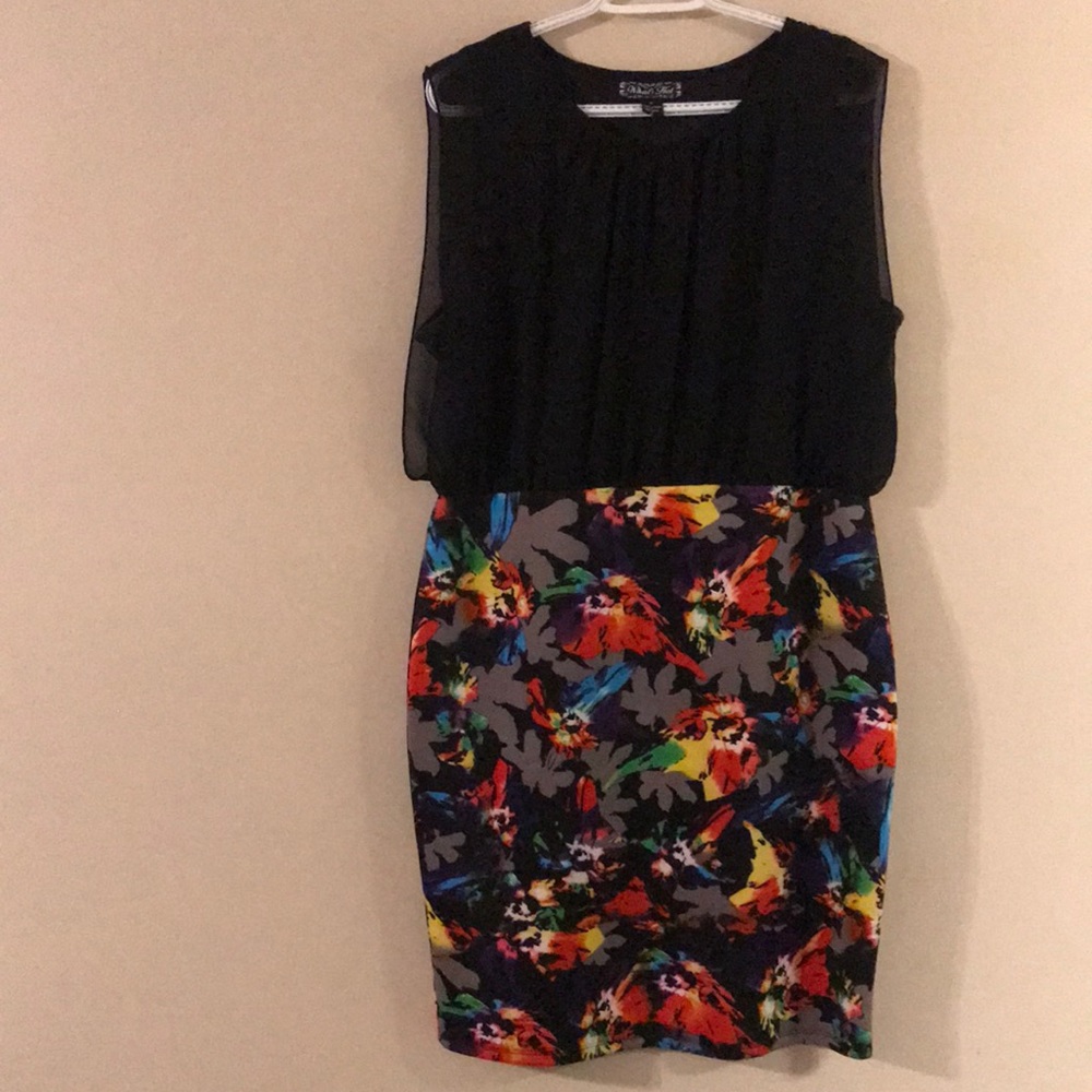 What’s hot dress size XL multicolored